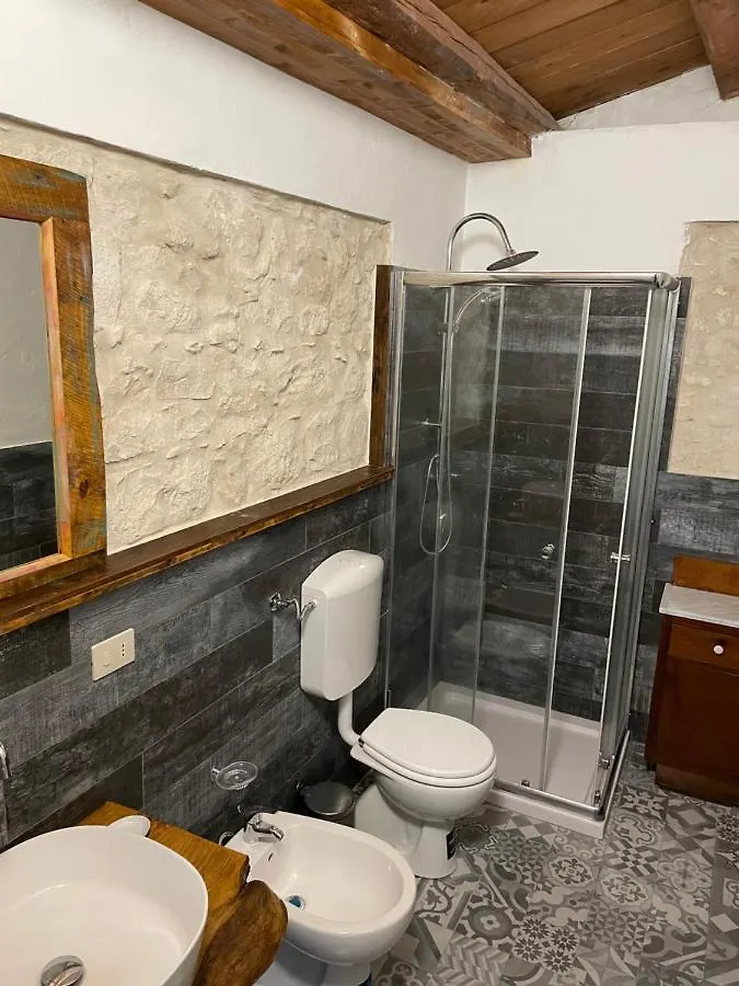 مبيت وإفطار كيارامونتي غولفي Casa Filu